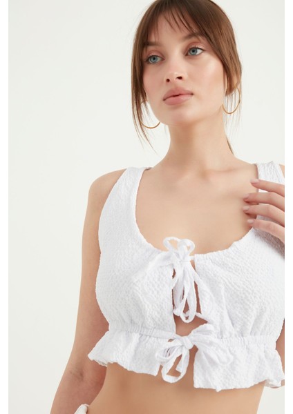 Bağlamalı ve Büzgü Detaylı Crop Bluz indirimleri