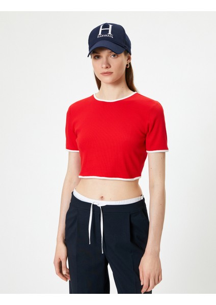Crop Tişört Slim Fit Kısa Kollu Bisiklet Yaka Kaşkorse Renk Kontrastlı