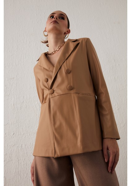 Düğme Detaylı Kruvaze Deri Ceket - Bej indirimleri