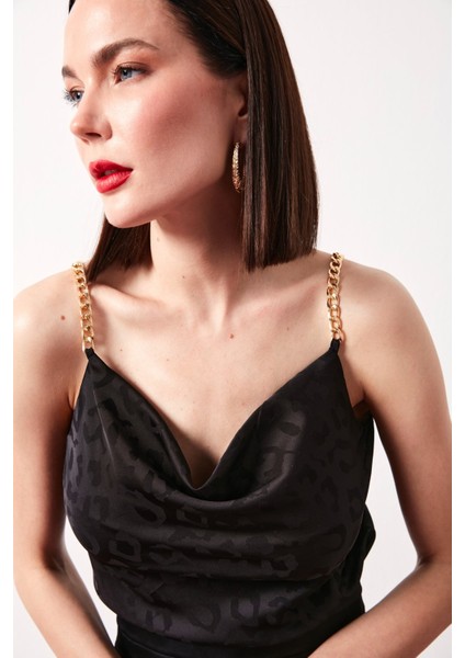 Zincir Askılı Saten Bluz - Siyah