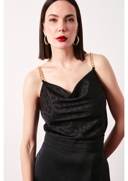 Zincir Askılı Saten Bluz - Siyah modelleri