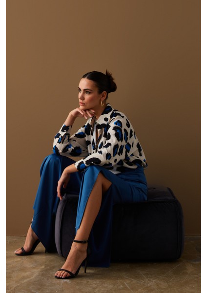 Yırtmaç Detaylı Saten Pantolon - Indigo