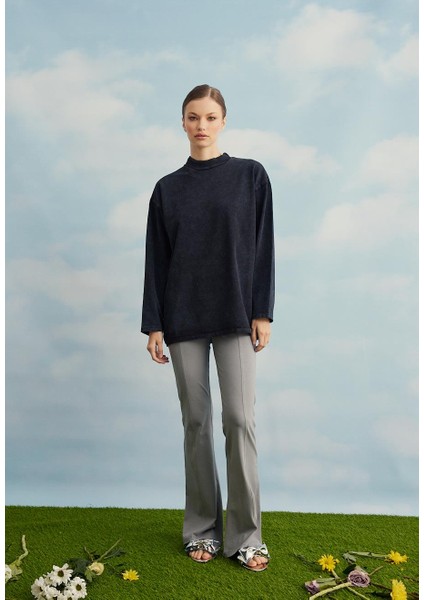Kadın Siyah Renk Eskitme Görünümlü Sweatshirt modelleri