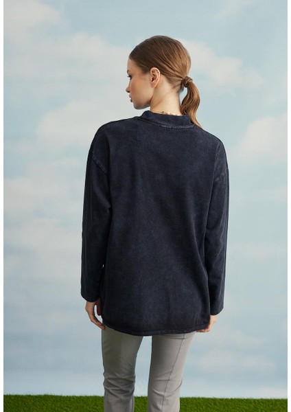 Kadın Siyah Renk Eskitme Görünümlü Sweatshirt indirimleri
