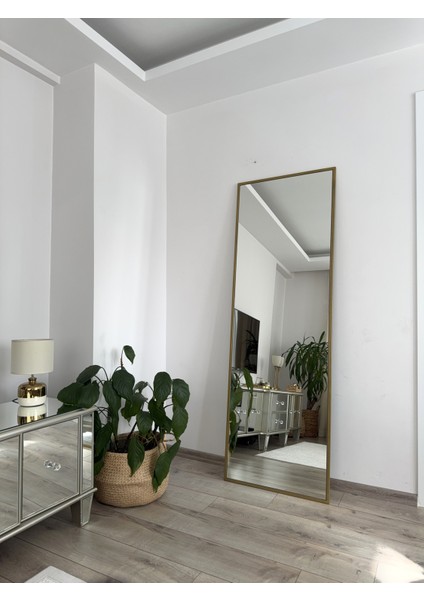 Gold Metal Çerçeveli 180 x 60 cm Boy Aynası modelleri