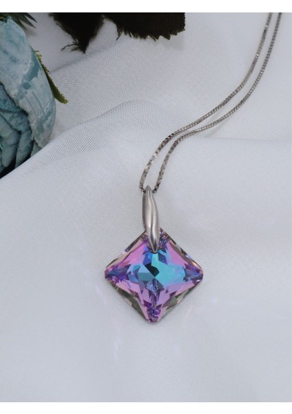 Renkli Swarovski Kare Kolye fiyatları