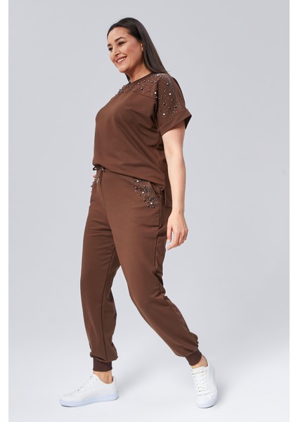 Kadın Büyük Beden Taş ve Boncuk Detaylı Kısa Kollu Yazlık Kahve Eşofman Takımı fırsatları