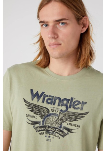 W70PEEG15 Yeşil Wrangler Baskılı Bisiklet Yaka Erkek T-Shirt