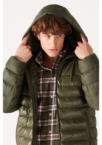 W232008801 Haki Kapüşonlu Erkek Şişme Mont modelleri