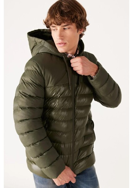 W232008801 Haki Kapüşonlu Erkek Şişme Mont indirimleri
