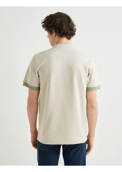 Bisiklet Yaka Tişört Kumaş Detaylı Kısa Kollu modelleri