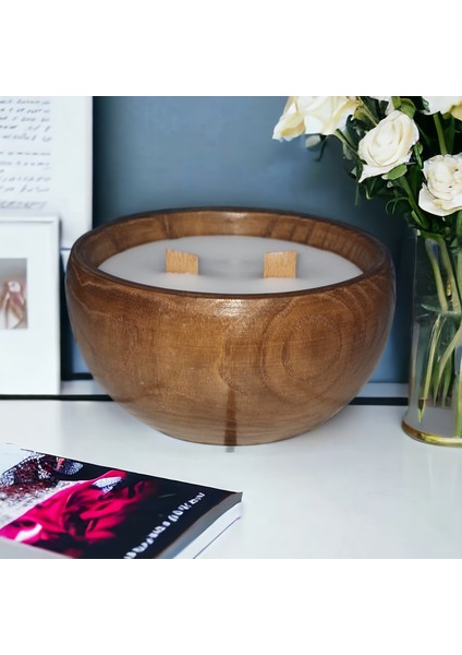 Ahşap Mumlukta Lavanta Kokulu Soya Mum (13 Cm)