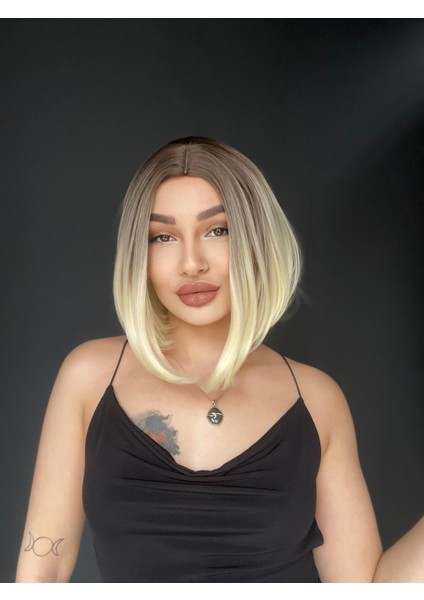 Perçemsiz Bob Kesim Tepe Kısmı Cilt Görünümlü Medikal Peruk Kumral Ombreli