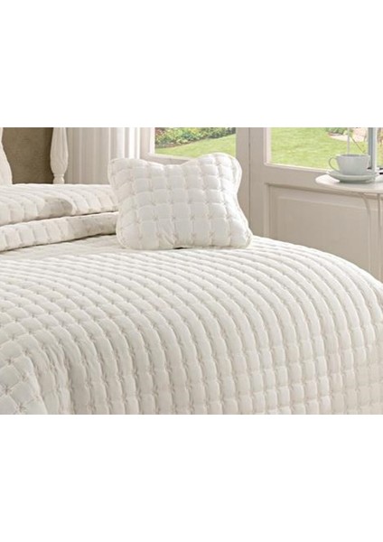 Çeyizlik Yatak Örtüsü ( 3 Parçalı Set ) Yıldız Kapitoneli ve Nakışlı