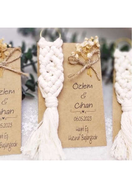 25 Adet Söz Nişan Nikah Şekeri Hatıralık Kağıt Üzeri Çiçek Süslü Makrome Anahtarlık