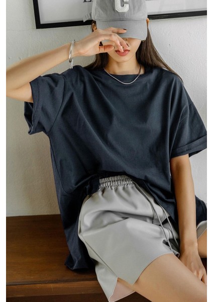 Kadın Lacivert Basic Düz Baskısız Oversize Salas T-Shirt fırsatları
