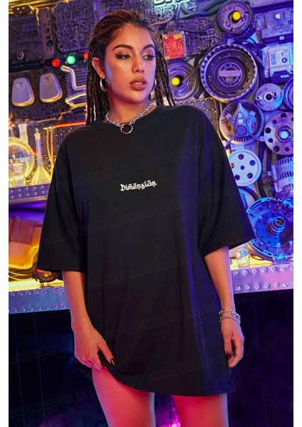 Kadın Dimension Baskılı Siyah Bisiklet Yaka Oversize Salaş T-Shirt modelleri
