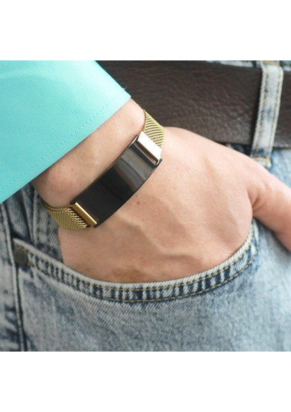 Siyah Zeminli Kişiye Özel Isim Yazılı Magnet Kapamalı Antik Sarı Renk Çelik Erkek Hasır Bileklik modelleri