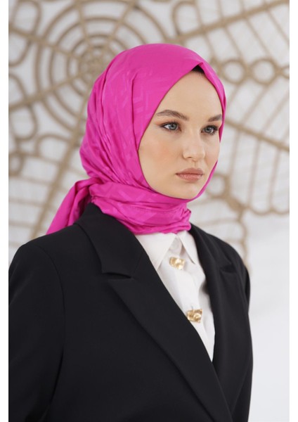 Scarf Floş Jakar Serisi Logo Desen Şal