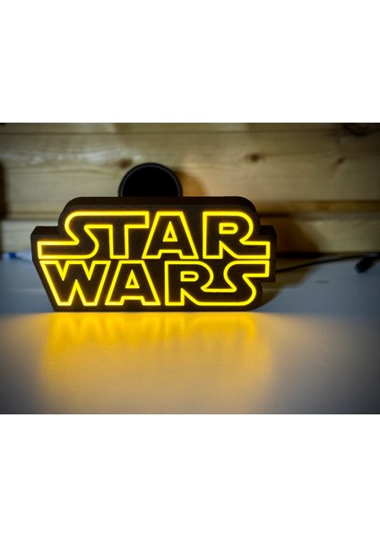 Star Wars LED ışıklı masa lambası Sarı renk