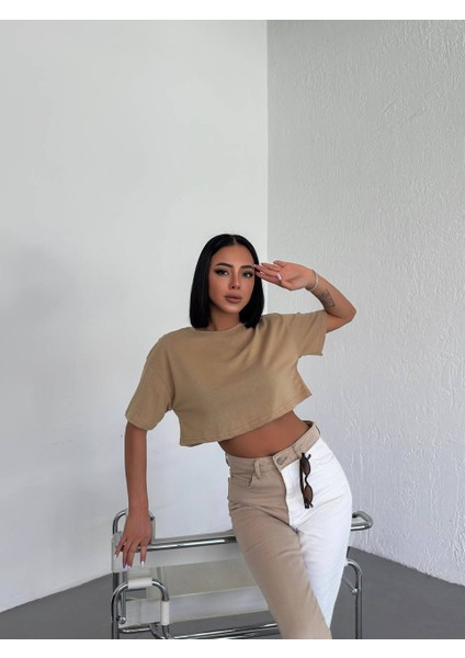 Kadın Bej Ultra Yumuşak Dokunuş: Modal Crop Top Serisi Kadın Tişört Lorins Moda