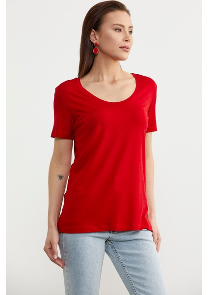 Açık Yaka Dökümlü Penye Tişört - Kırmızı modelleri