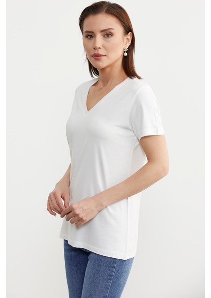 V Yaka Dökümlü Basic Tişört - Ekru modelleri