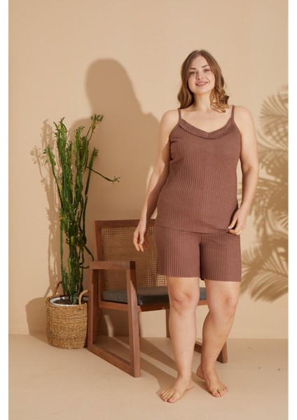 Pamuklu Büyük Beden Kahverengi Battal Şortlu Kadın Pijama Takımı