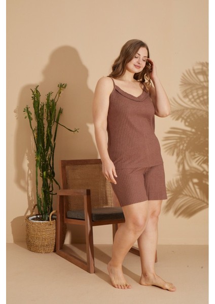 Pamuklu Büyük Beden Kahverengi Battal Şortlu Kadın Pijama Takımı modelleri