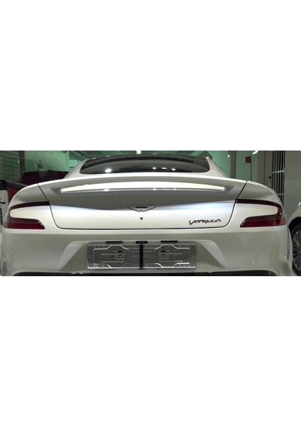 Aston Martin Vanquish Bagaj Siyah Yazı Logo Amblem fırsatları