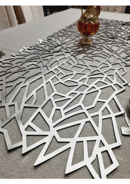 RUNNER/125X45CM/BÜYÜK Masa Rannırı/suni Deri/gümüş Varaklı/2 Parça Yaprak Motifi,2 Parça Çiçek Motifi Hediye/ fiyatları