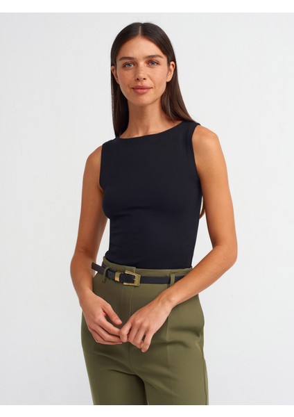 20868 Kayık Yaka Kolsuz Top-Siyah