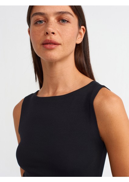 20868 Kayık Yaka Kolsuz Top-Siyah fırsatları