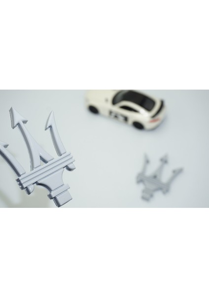 Maserati Yan Kanatlar Gri 3m 3D Rozet Amblem Seti fiyatları