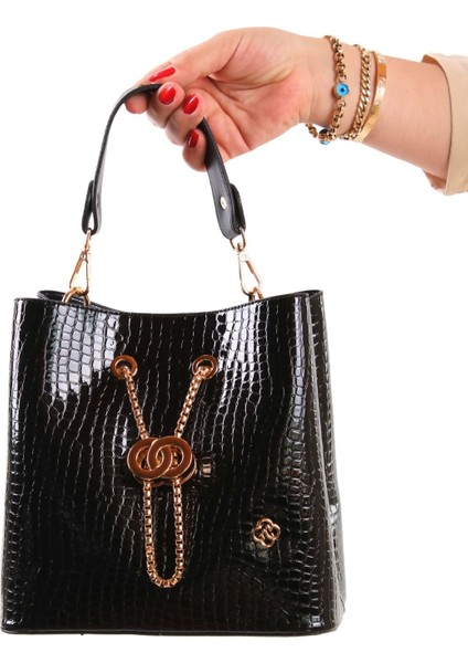 Orta Boy Özel Aksesuarlı Ağzı Büzgülü 2 Askılı Premium Kadın Omuz Çantası 2067 fırsatları