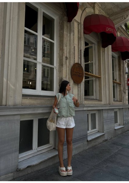 Kadın Göğüs Cepli Fermuarlı Astarlı Altı Lastikli Yelek