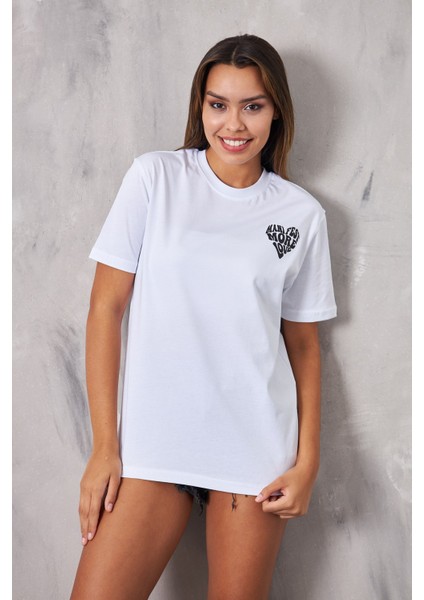 The Champ Manifest More Love Yazılı Kalp Tasarım Baskılı Oversize Beyaz Kadın T-Shirt fiyatları