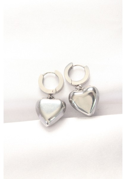 316L Çelik Gümüş Renk Bombeli Kalp Tasarımlı Küpe