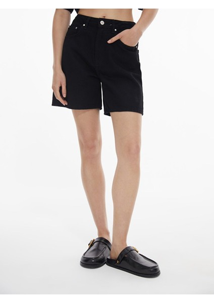 Kadın Lızzıe Klasik Kesim Jean Şort fiyatları