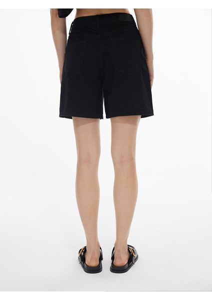 Kadın Lızzıe Klasik Kesim Jean Şort modelleri