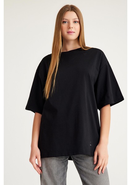 2096_KISA Kollu Oversize Basic T-Shirt