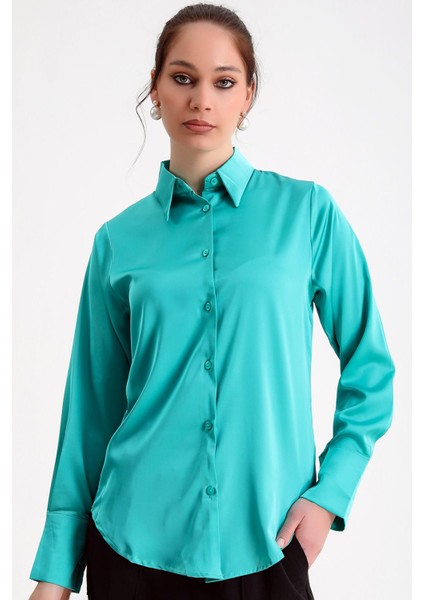 Geniş Manşet Detaylı Uzun Kol Düğme Kapamalı Rahat Kalıp Saten Gömlek modelleri