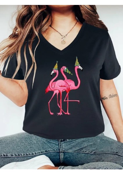 Kadın V Yaka Salaş Flamingo Baskılı Oversize Boyfriend T-Shirt