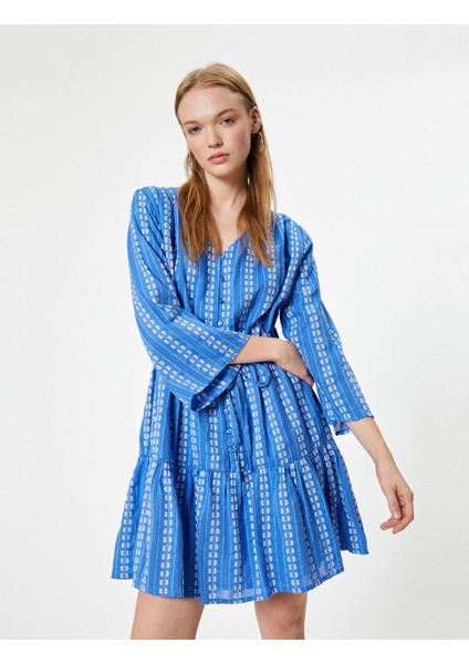 Mini Elbise V Yaka Desenli Düğmeli Uzun Kollu Büzgü Detaylı Volanlı fiyatları