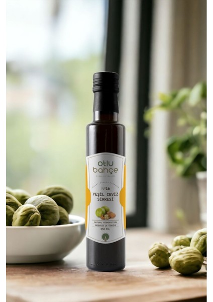 Otlu Bahçe Yeşil Ceviz Sirkesi, green Walnut Vinegar, Juglans Regia 250ml.