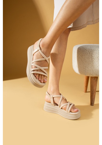 Yüksek Taban Çok Bantlı Lastikli Kadın Sandalet 018-312-24 modelleri