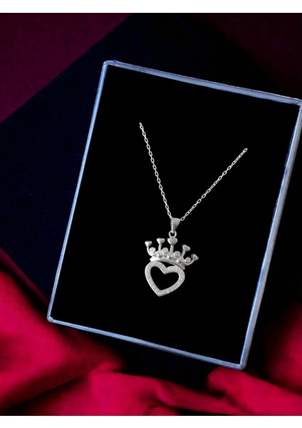 Kalp Kraliçe Tacı Parlak Beyaz Taşlı Tasarım 925 Ayar Gümüş Kolye