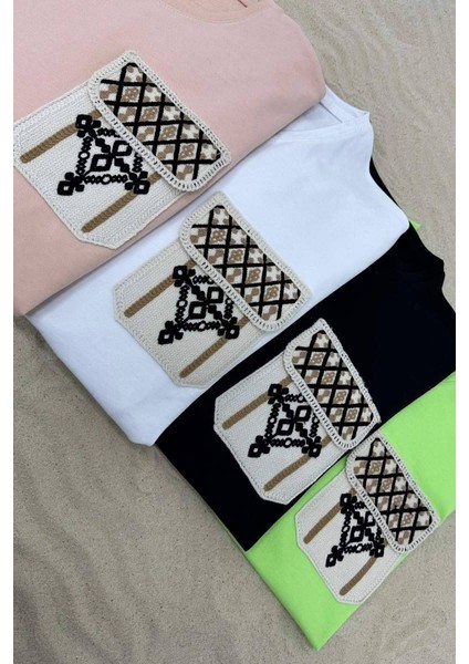 Beyaz Örgülü Cep Detay Bisiklet Yaka T-Shirt modelleri