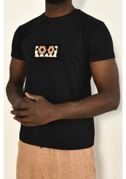 Siyah Çiçekli Örgü Detay Bisiklet Yaka Tshirt