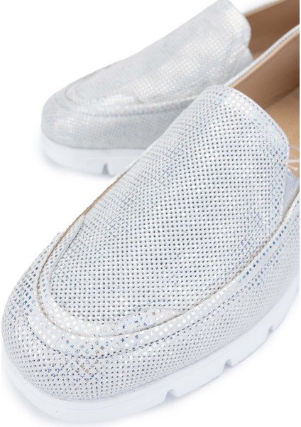 Kadın Deri Gümüş Metalik Casual Ayakkabı 775 347 425 Bn Ayk Y24 Gumus Mtlk modelleri